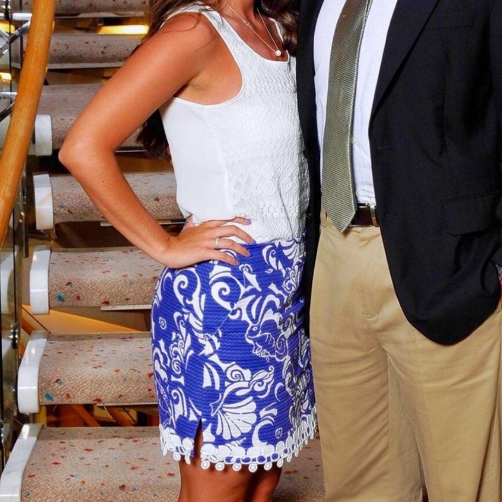 Lilly Pulitzer Blue and White Floral Lace-Trim Pencil Skirt